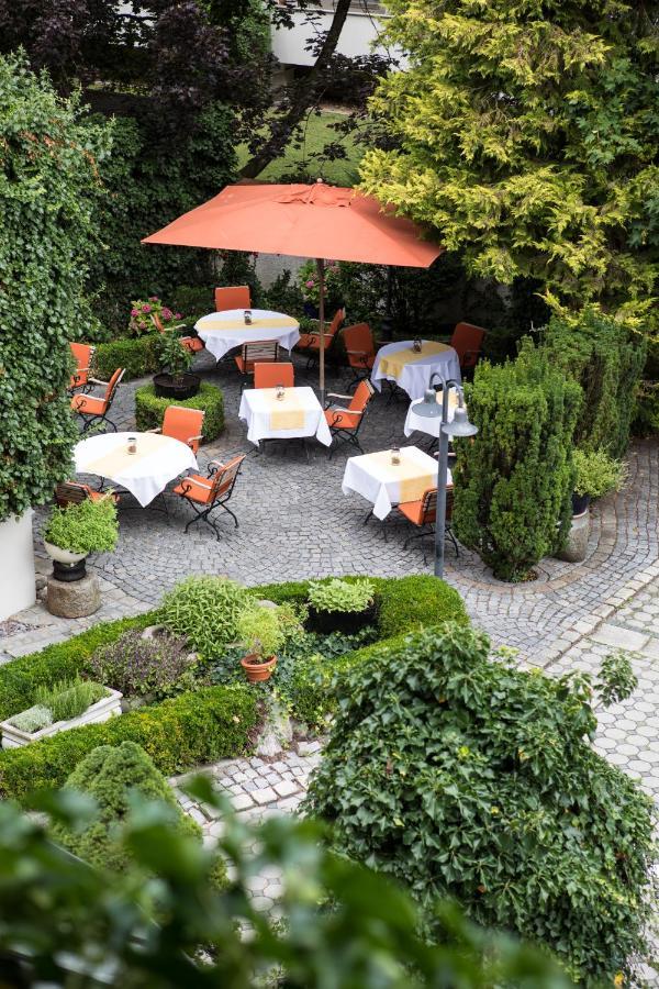Simones Hotel Fuerstenhof Landshut Exterior photo