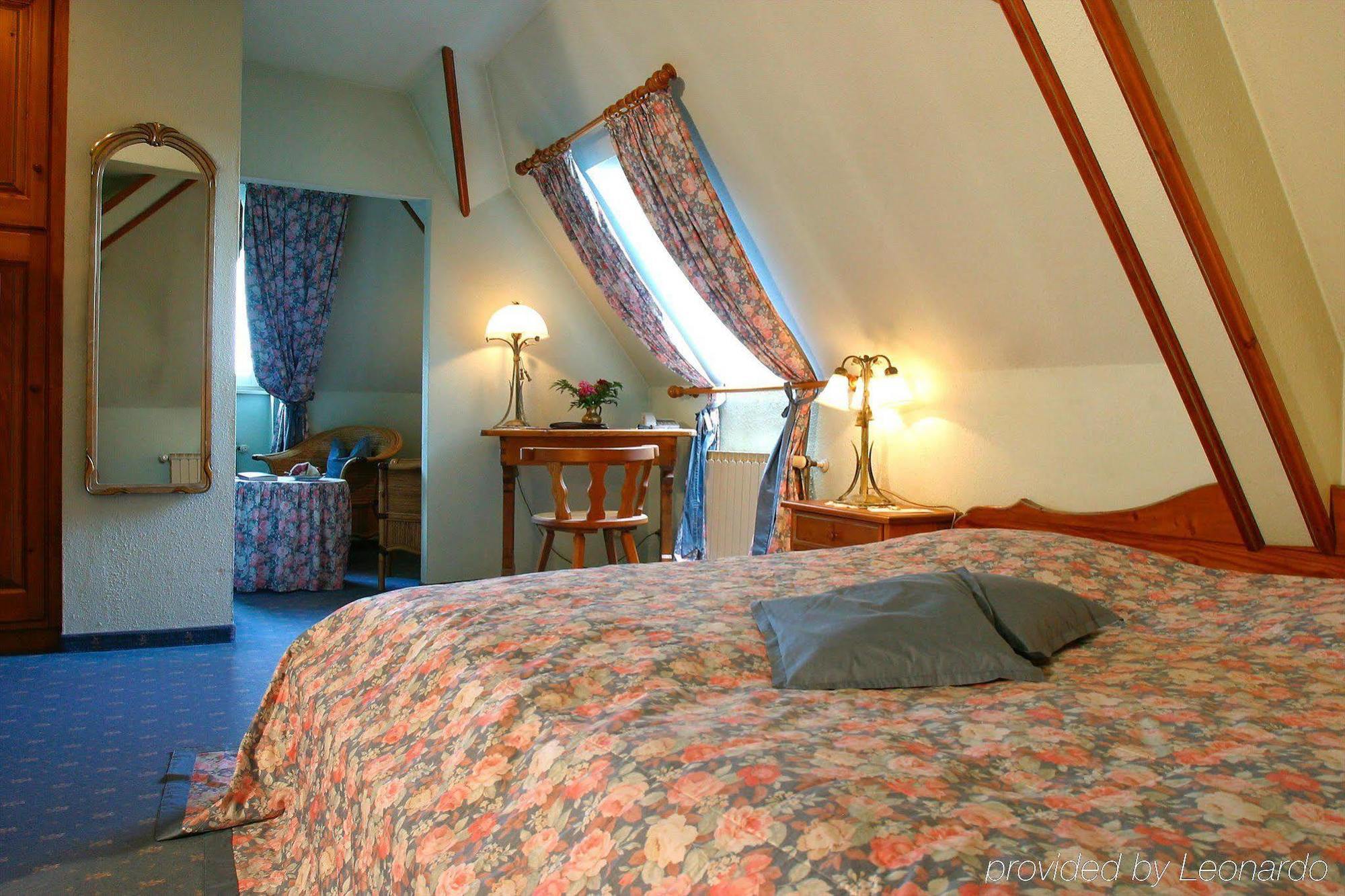 Simones Hotel Fuerstenhof Landshut Room photo